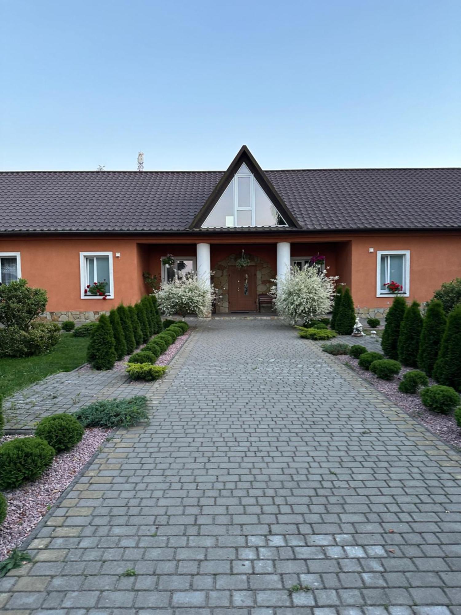 Лукі Vila Svityaz' Exterior foto